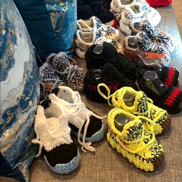 BN Lot of 15 Custom Handmade baby crochet shoes - Picture 5 of 7